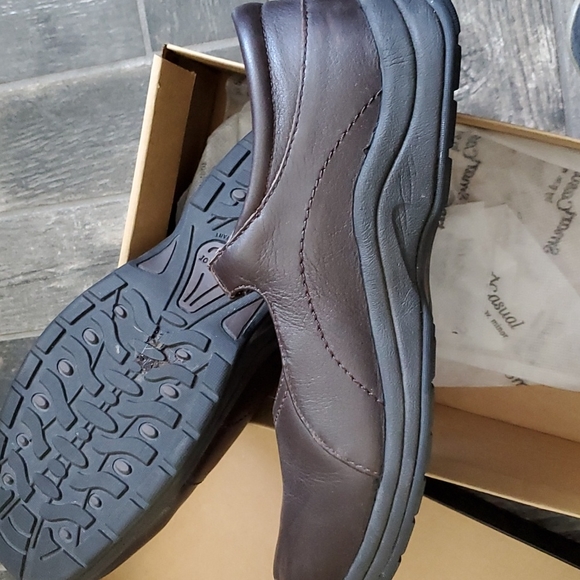 Shoes - Picture 3 of 6